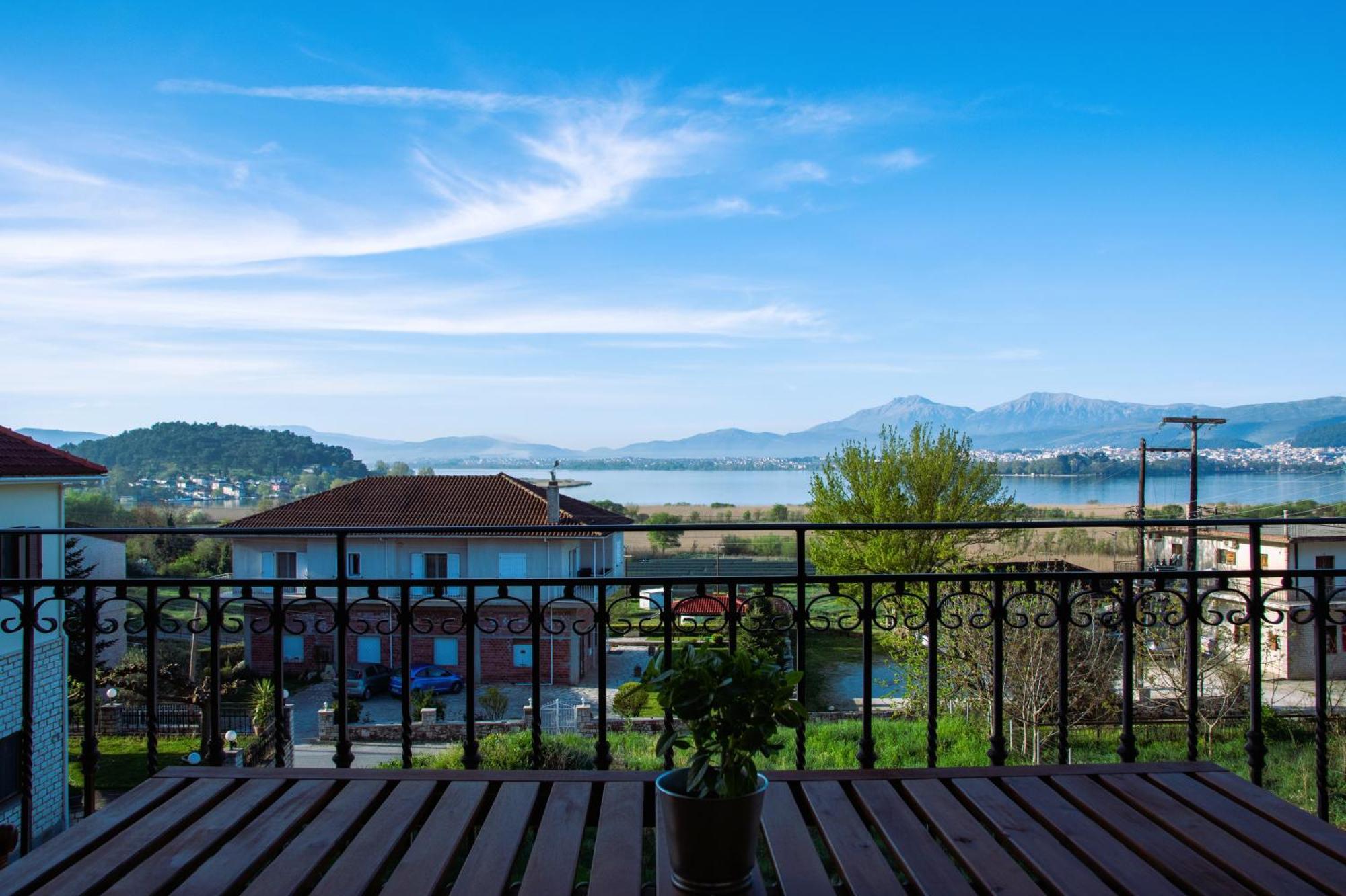 Lake House Ioannina Extérieur photo