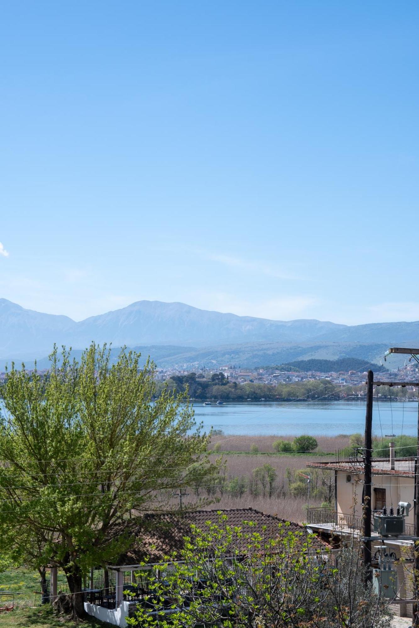 Lake House Ioannina Extérieur photo